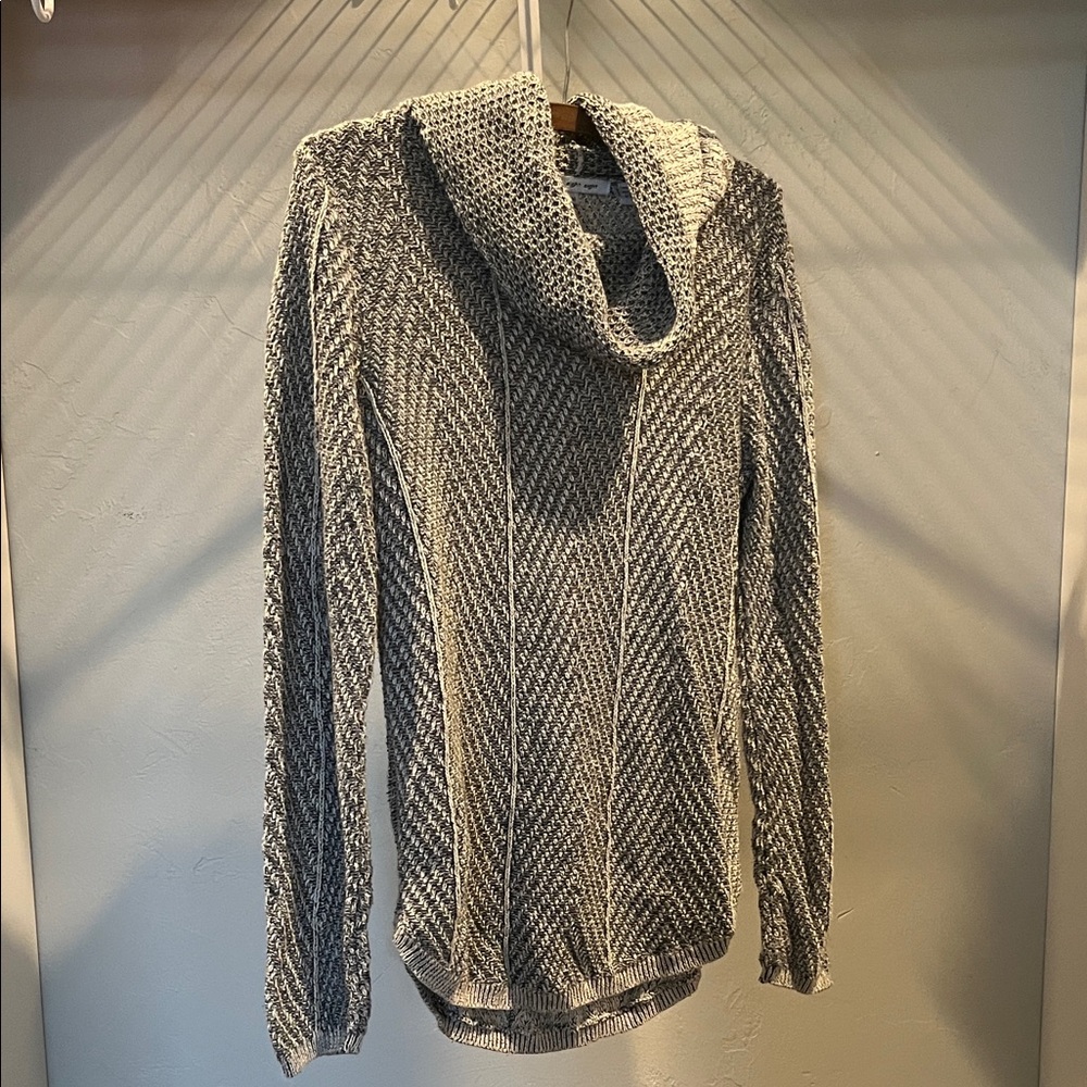 Eight Eight Eight Women's Gray and White Cowl Neck Sweater